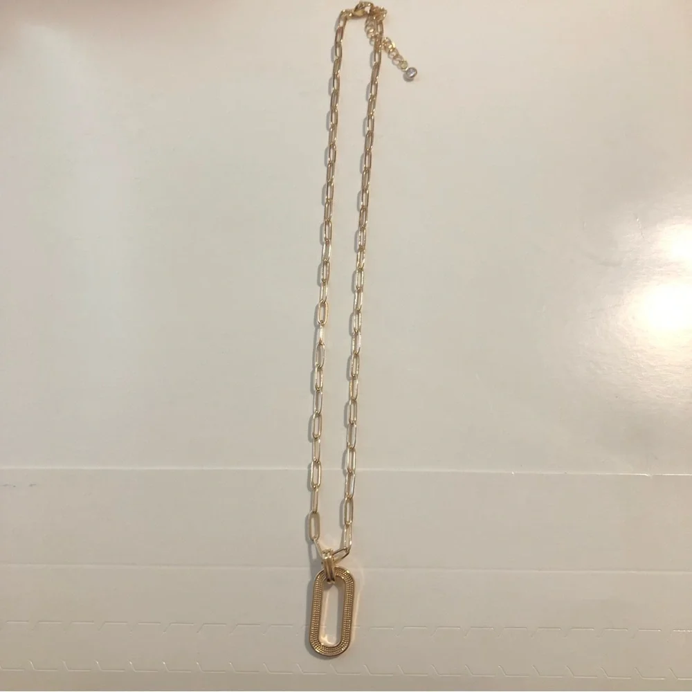 NIB O.Secret Paperclip Chain Pendant Necklace - Picture 2 of 15